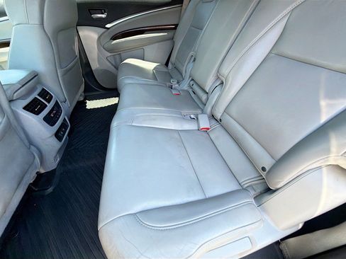 Used 2017 Acura MDX FWD image 13