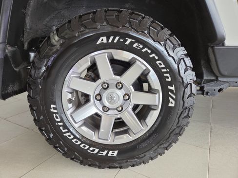 Used 2014 Toyota FJ Cruiser 4WD w/ Upgrade Package image 10