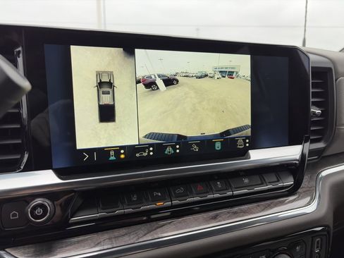 Used 2024 Chevrolet Silverado 2500 LTZ w/ LTZ Convenience Package image 30