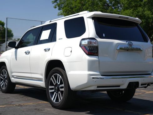 Used 2015 Toyota 4Runner Limited AWD/4WD image 3