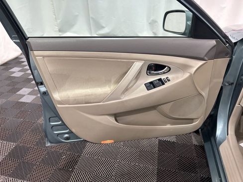 Used 2009 Toyota Camry LE image 21