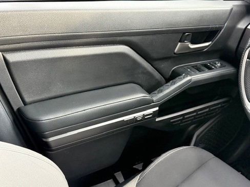 Used 2024 Toyota Tacoma TRD Sport w/ TRD Sport Upgrade Package image 33