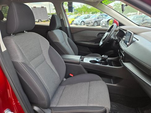 Used 2021 Nissan Rogue S FWD image 9