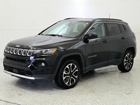 Used 2022 Jeep Compass Limited image 3