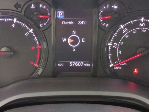 Used 2021 Toyota 4Runner SR5 Premium w/ Moonroof Package AWD/4WD image 22