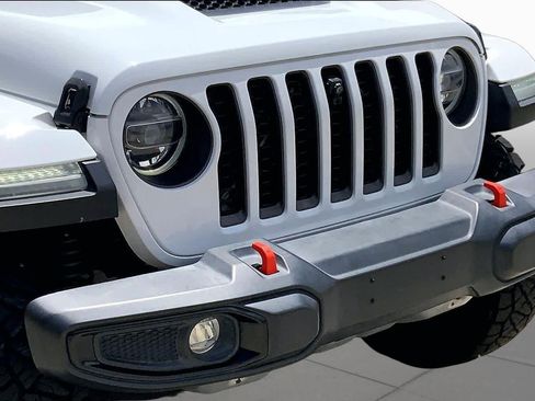 Used 2021 Jeep Gladiator Mojave AWD/4WD image 32