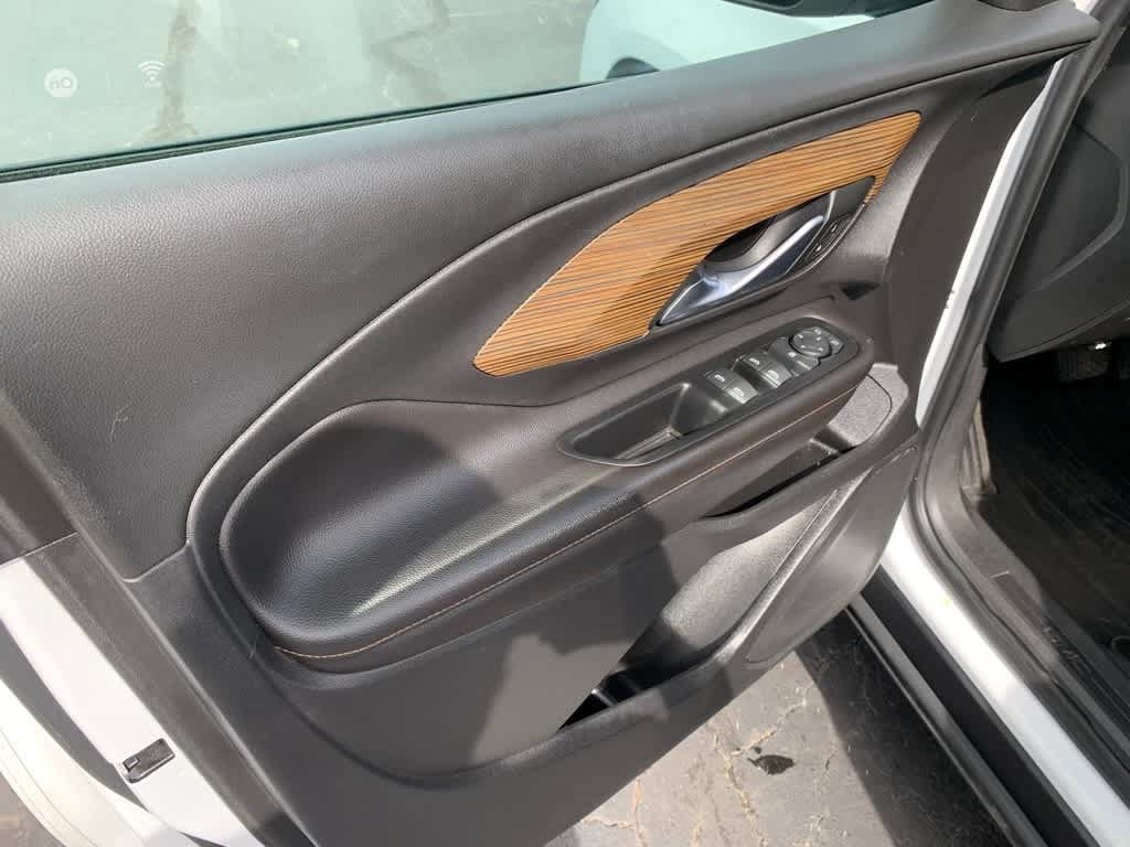 Used 2019 GMC Terrain SLE w/ Driver Convenience Package FWD image 15
