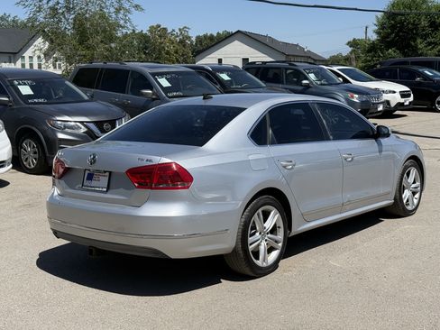 Used 2013 Volkswagen Passat TDI SEL Premium FWD image 4