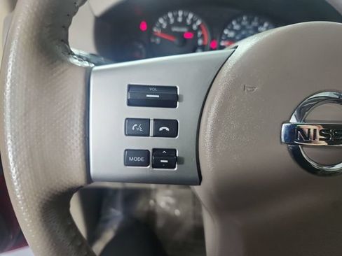 Used 2018 Nissan Frontier SV w/ Value Truck Package RWD image 12