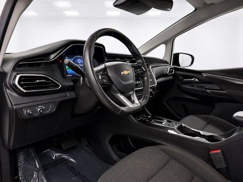 Used 2023 Chevrolet Bolt LT FWD image 11