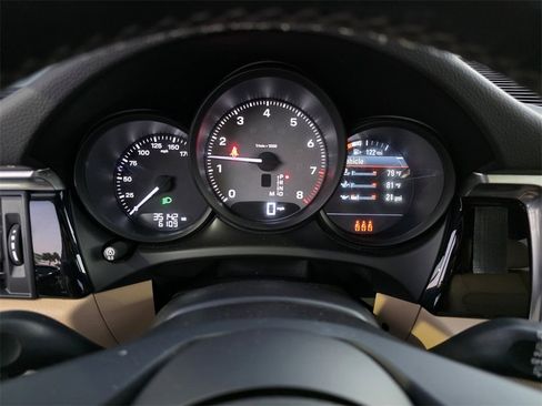 Used 2024 Porsche Macan S image 21