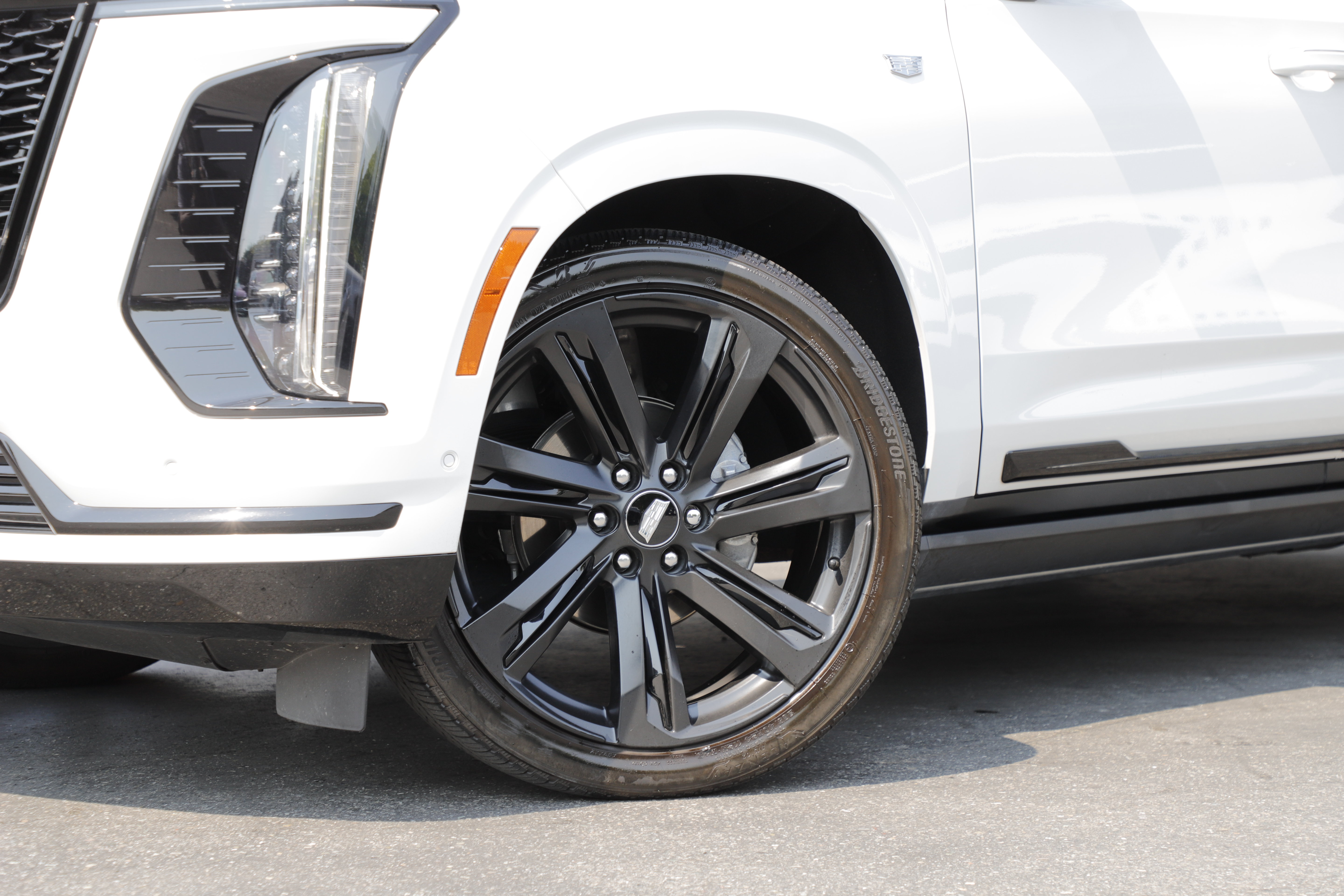 Used 2025 Cadillac Escalade Sport w/ Touring Package AWD/4WD image 2