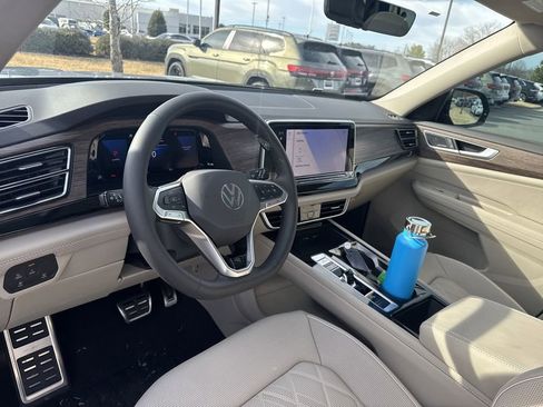 New 2025 Volkswagen Atlas SEL Premium R-Line image 11
