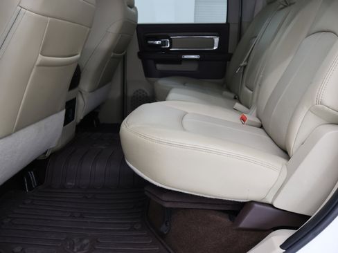 Used 2018 RAM 3500 Laramie image 37