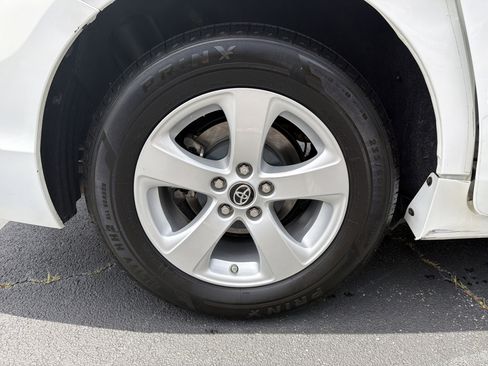 Used 2018 Toyota Sienna LE FWD image 37