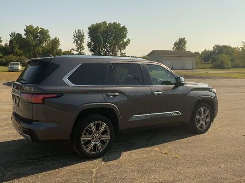 Used 2024 Toyota Sequoia Capstone image 8