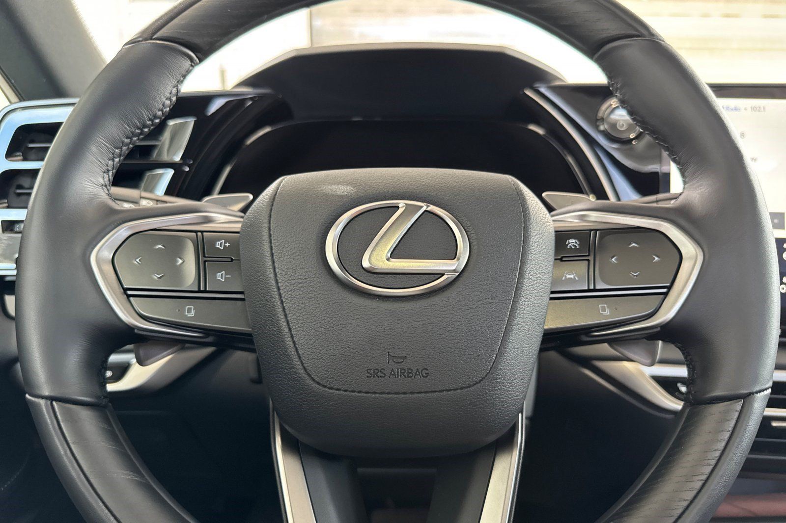 Certified 2026 Lexus RX 450h AWD w/ Convenience Package image 31