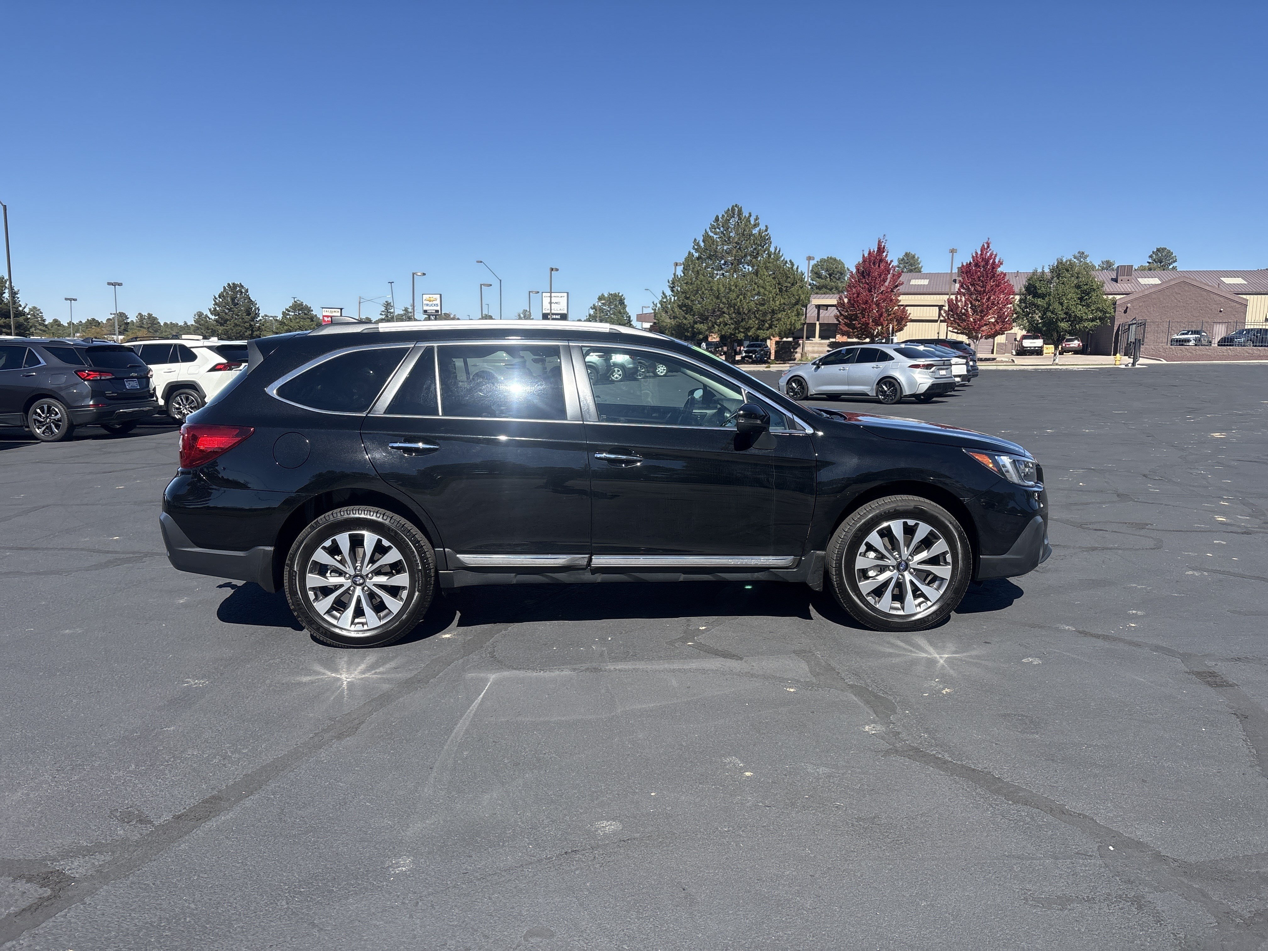 Used 2019 Subaru Outback 3.6R Touring AWD/4WD image 4