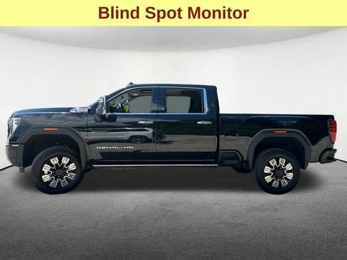 Used 2024 GMC Sierra 2500 Denali w/ Technology Package AWD/4WD image 8