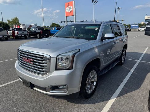 Used 2017 GMC Yukon SLT w/ Open Road Package AWD/4WD image 2