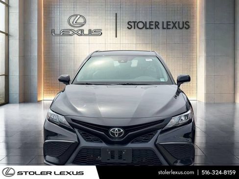Used 2022 Toyota Camry SE AWD/4WD image 2