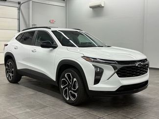 Used 2025 Chevrolet Trax RS w/ Driver Confidence Package video 1