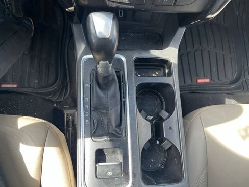 Used 2017 Ford Escape Titanium FWD image 16