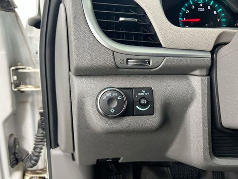 Used 2015 Chevrolet Traverse LS FWD image 18