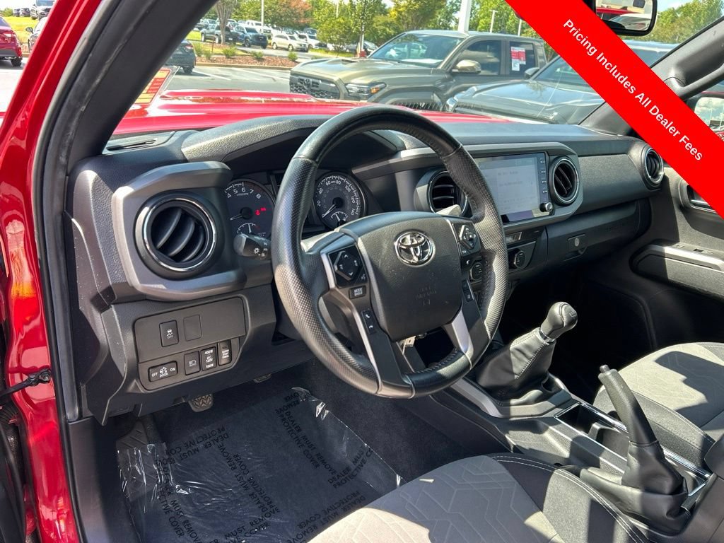 Used 2022 Toyota Tacoma TRD Sport w/ Technology Package AWD/4WD image 3