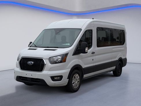 Used 2023 Ford Transit 350 XLT image 3
