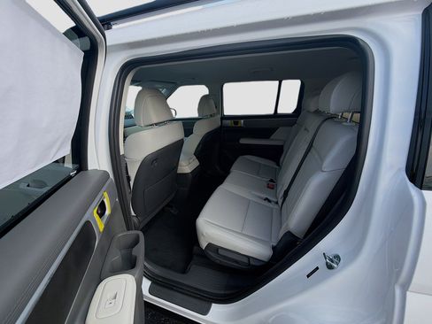 New 2026 Hyundai Santa Fe SEL FWD image 17
