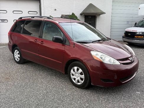 Used 2008 Toyota Sienna LE FWD image 8