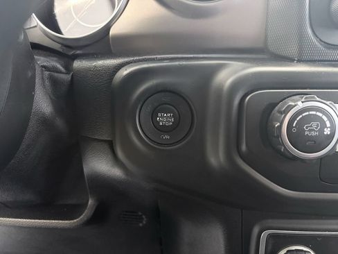 Used 2018 Jeep Wrangler Unlimited Sport S AWD/4WD image 27