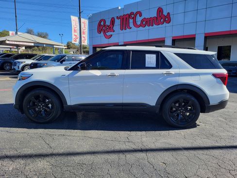 Certified 2023 Ford Explorer ST-Line w/ Class IV Trailer Tow Package image 7