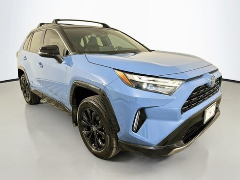 Used 2024 Toyota RAV4 XSE AWD/4WD image 3