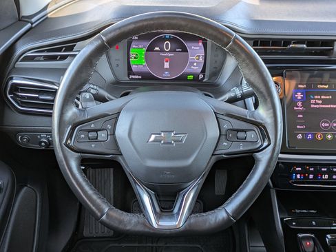 Used 2023 Chevrolet Bolt EUV LT w/ Convenience Package image 13