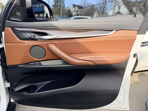 Used 2016 BMW X6 xDrive50i w/ Cold Weather Package image 21