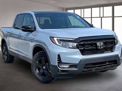 New 2026 Honda Ridgeline Black Edition image 2