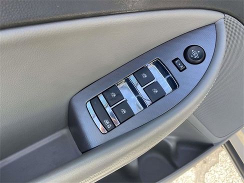 Used 2014 Chevrolet Impala LS image 19