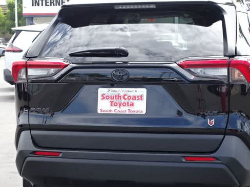 Certified 2025 Toyota RAV4 LE FWD image 15