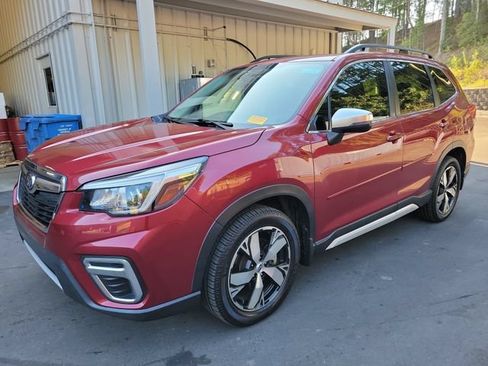 Used 2020 Subaru Forester Touring w/ Popular Package #2 AWD/4WD image 3