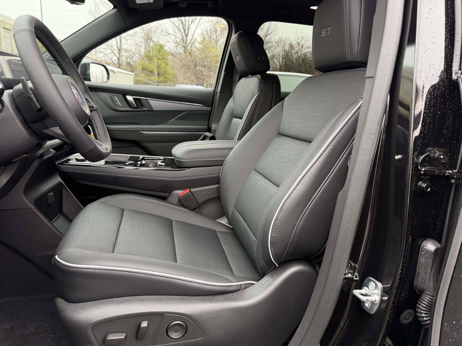New 2026 Buick Enclave Sport Touring w/ Power Package AWD/4WD image 7