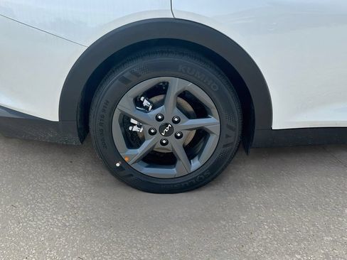 New 2026 Kia K4 FWD image 28