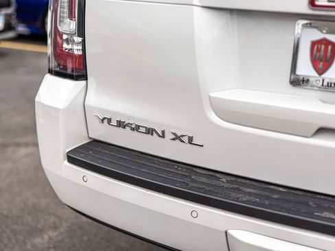 Used 2017 GMC Yukon XL SLT w/ Open Road Package AWD/4WD image 15