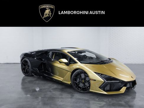 Used 2025 Lamborghini Revuelto image 1