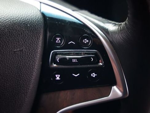 Used 2018 Cadillac Escalade Premium Luxury RWD image 31
