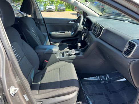 Used 2018 Kia Sportage LX AWD/4WD image 11