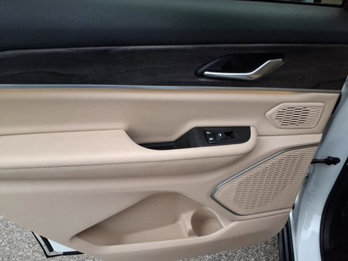 Used 2021 Jeep Grand Cherokee L Limited w/ MOPAR Finishing Package image 33