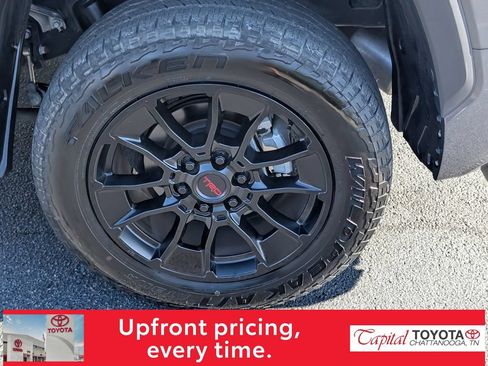 Used 2022 Toyota Tundra SR5 w/ Convenience Package RWD image 9