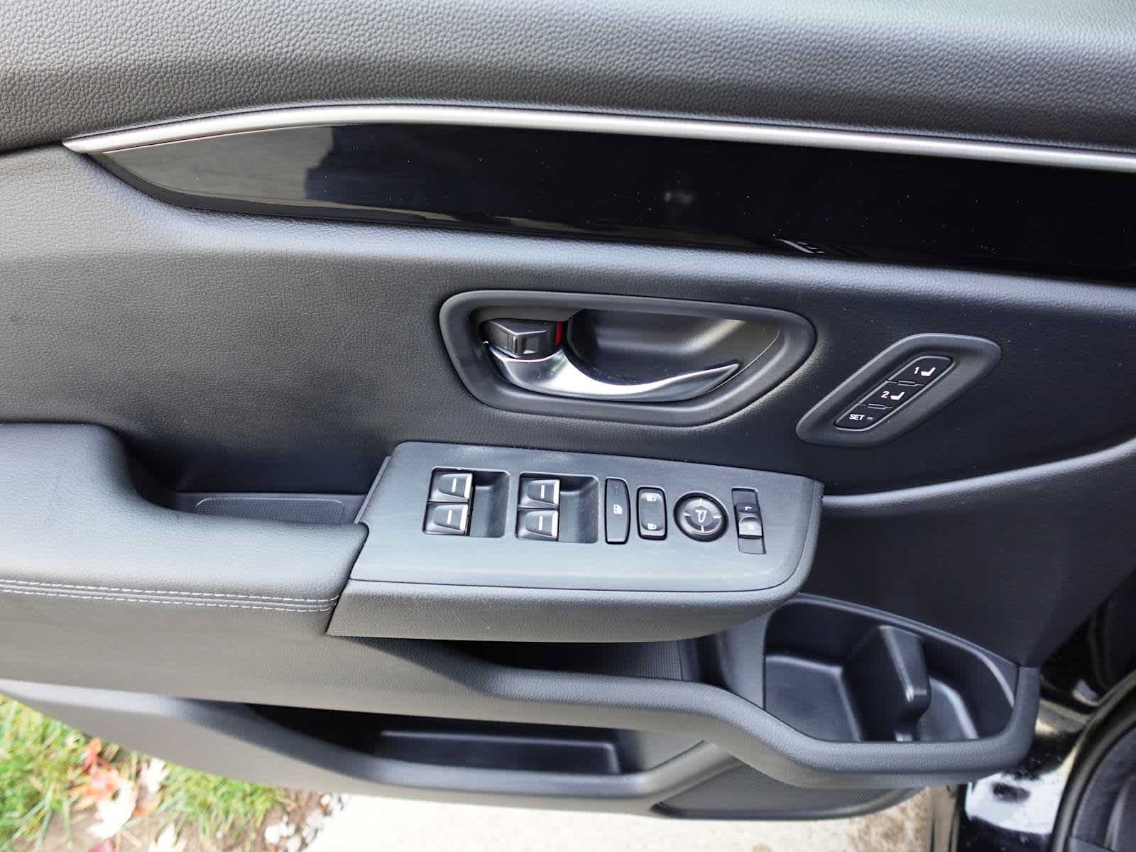Certified 2024 Honda Pilot Touring image 11